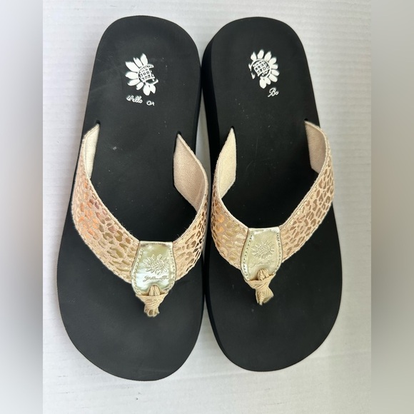 Yellow Box Black and Gold Sandals - Picture 7 of 13